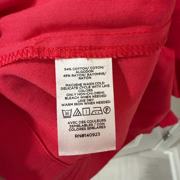 LOFT Raspberry Color Sleeveless Blouse - Picture 4 of 4